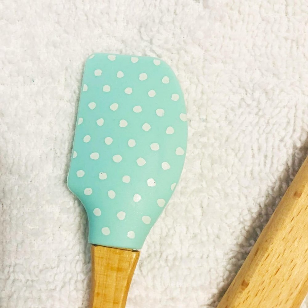 EASTER Two Spatulas Pink with Bunny & Blue - Picture 3 of 5